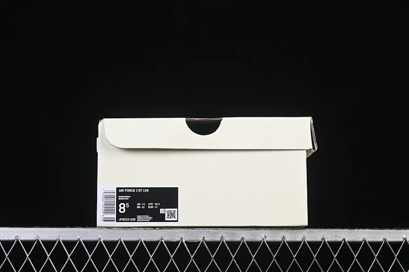 All categories Nk Air Force 1 Air Force series Nk Air Force 1 Low Air Force low top Nike Air Force 1'07 Low UN joint grass green splicing raw rubber Air Force 1 low top casual sneakers JP8028-006